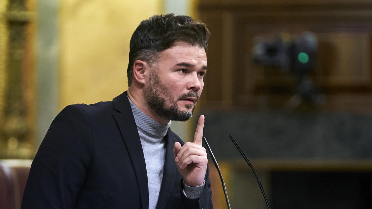 El portavoz de ERC en el Congreso de los Diputados, Gabriel Rufián, interviene durante una sesión plenaria, en el Congreso de los Diputados.