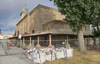 Comienza la obra para dar estabilidad al cabildo de la iglesia de Luanco