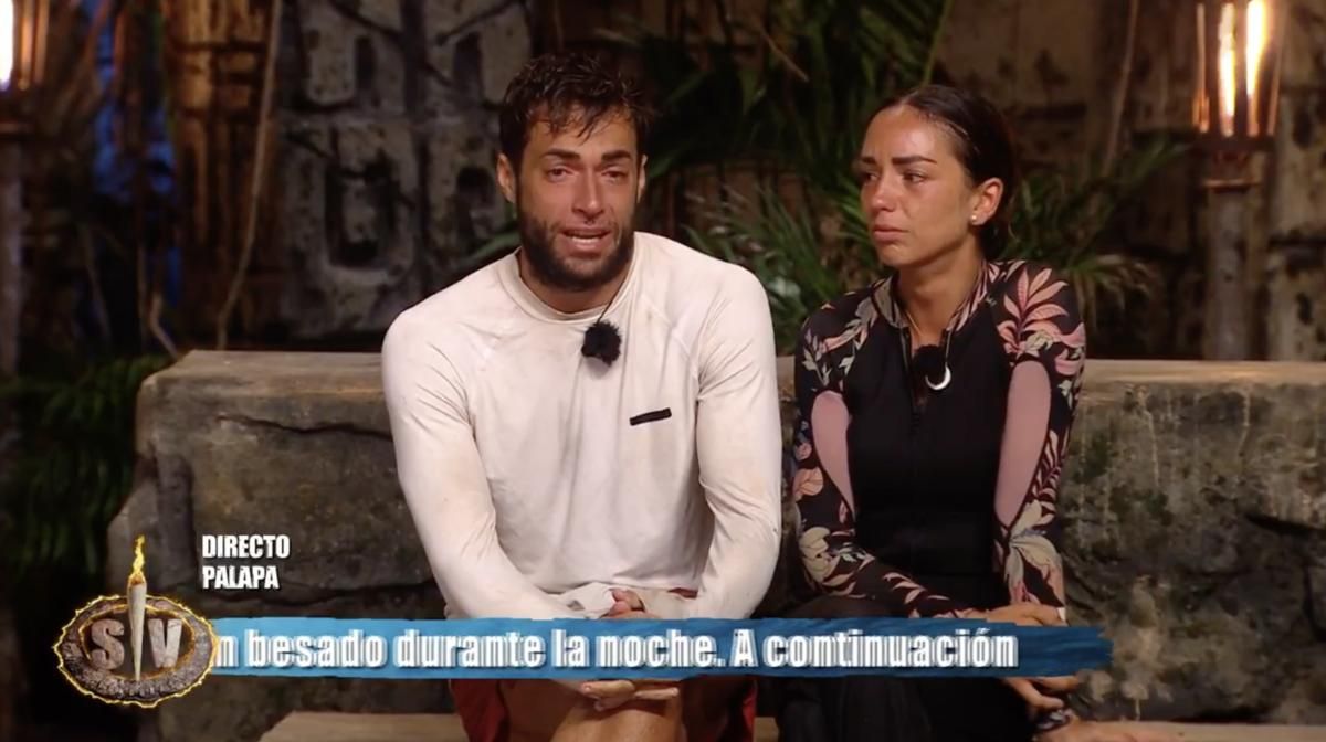 Anita y Montoya durante el directo en la Palapa