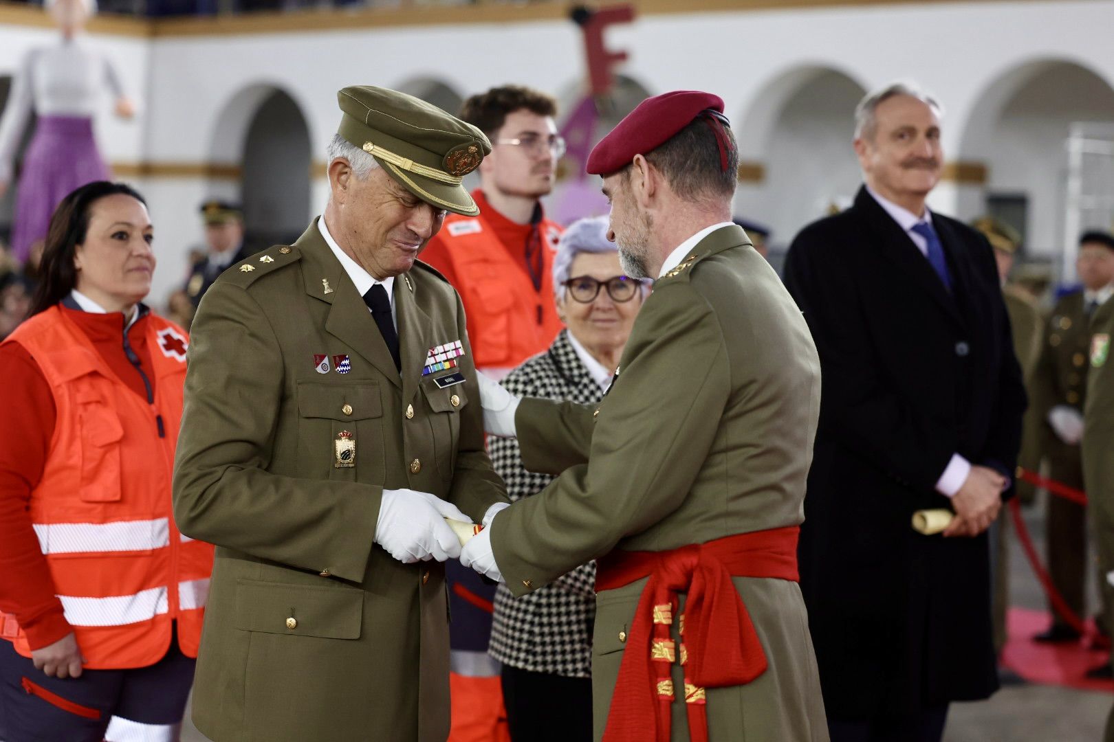 Homenaje de las Fuerzas Armadas y Guardia Civil a las Fallas de València de 2024