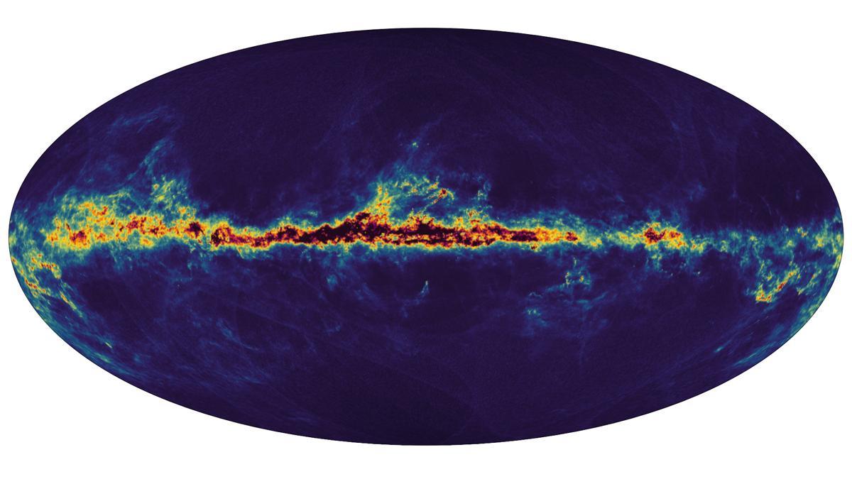 Mapa del polvo interestelar de la Vía Láctea. Las regiones oscuras en el centro del plano galáctico en negro son las regiones con mucho polvo interestelar que se desvanece a amarillo a medida que disminuye la cantidad de polvo. Las regiones azul oscuro por encima y por debajo del plano galáctico son regiones donde hay poco polvo