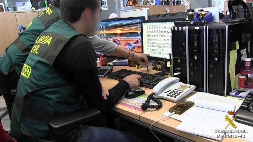 Un investigado en Málaga por corrupción de menores a través de una aplicación
