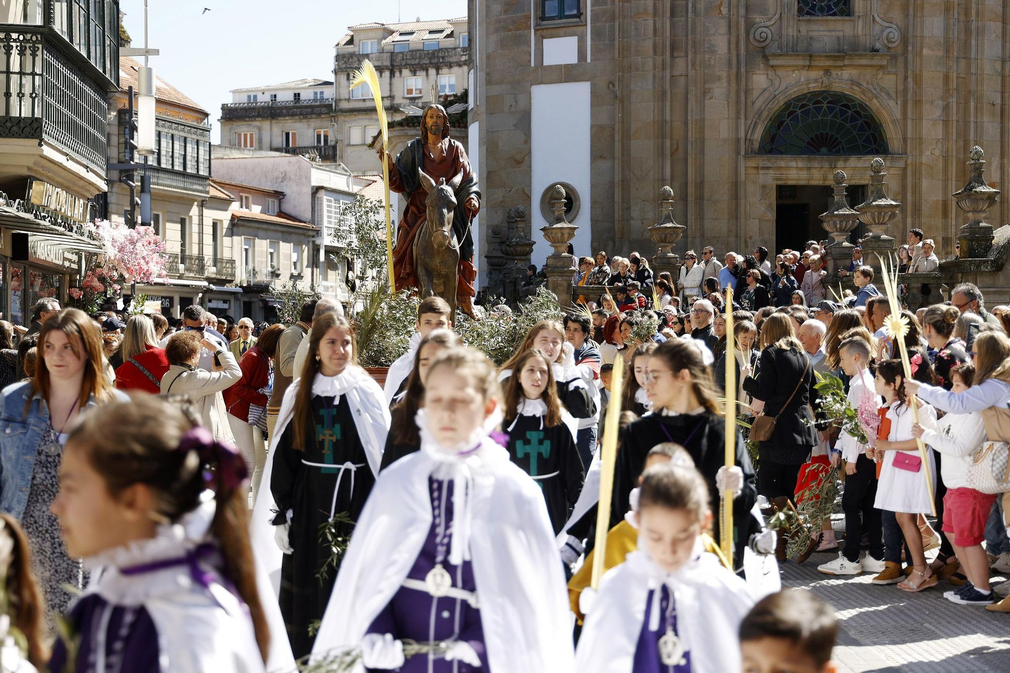 Devoción familiar en la burrita de Pontevedra