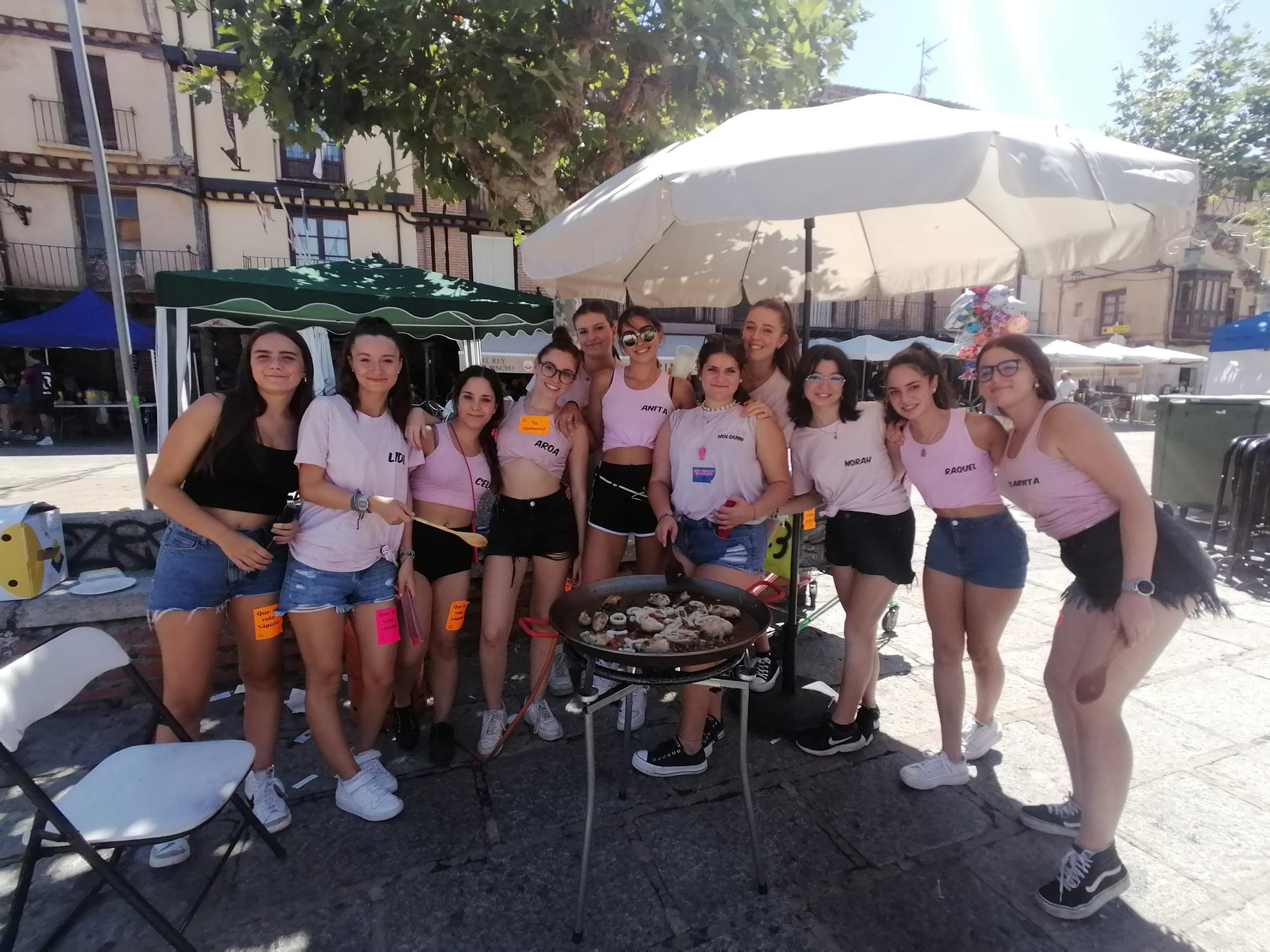 GALERÍA | Las peñas aportan sabor a las fiestas de Toro