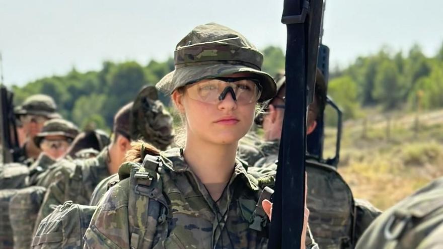 En imágenes | Instrucción militar de la princesa Leonor en la Academia de Zaragoza
