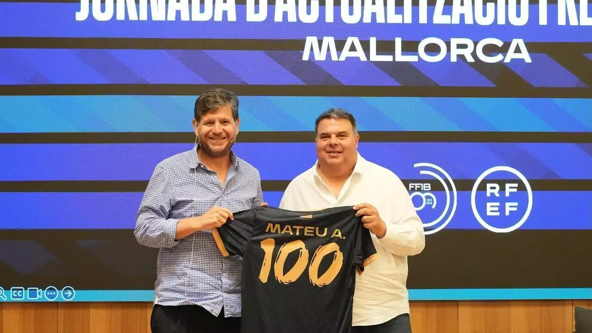 La Federación Balear reúne en Mallorca a referentes de los banquillos en el 'Día del Entrenador'