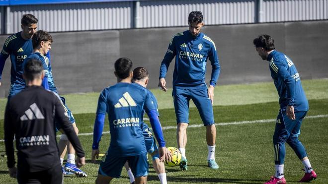 Último entrenamiento de la temporada y Navarro puede repetir once en la intrascendente despedida del Real Zaragoza