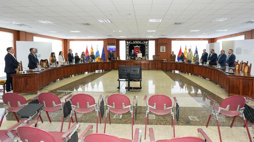 Betancort destaca los logros de su gestión y el PSOE solo ve fantasía