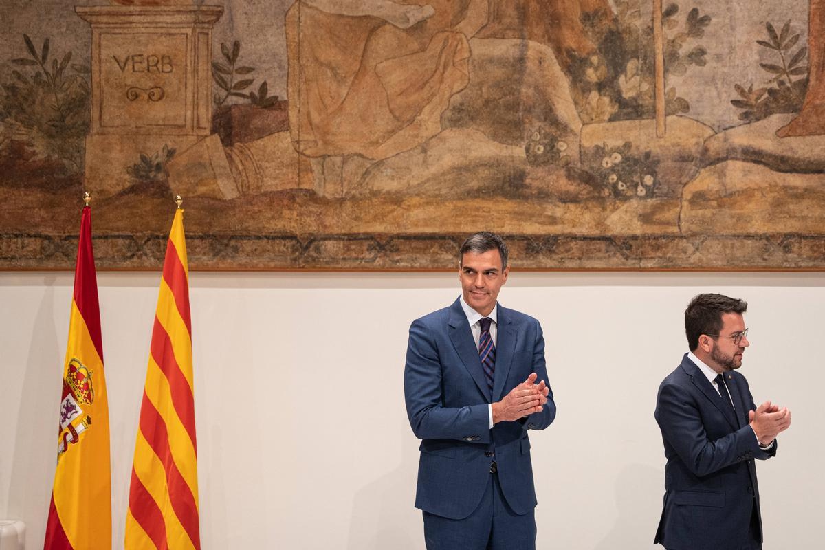 Pedro Sánchez y Pere Aragonès, reunidos en el Palau de la Generalitat, este miércoles.