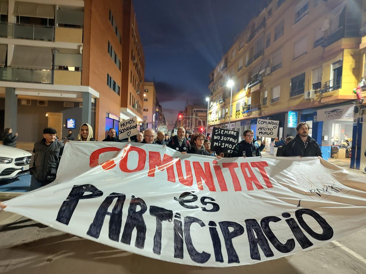 Manifestación con el lema "Comunitat és participació".