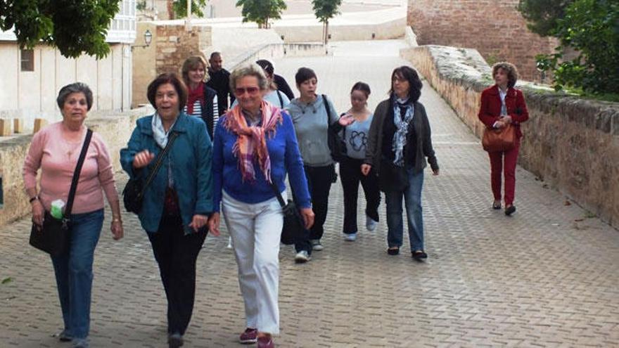 Caminatas por la ruta saludable de Escola Graduada