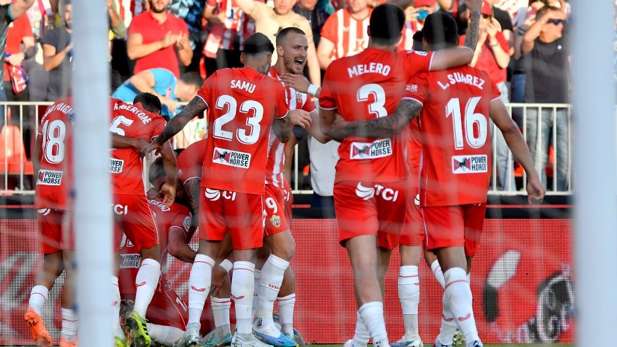 Almería - Valencia | El gol de Srdan Babic