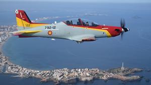 La princesa Leonor, a bordo del Pilatus sobrevolando las aguas de Cabo de Palos, la pasada semana.