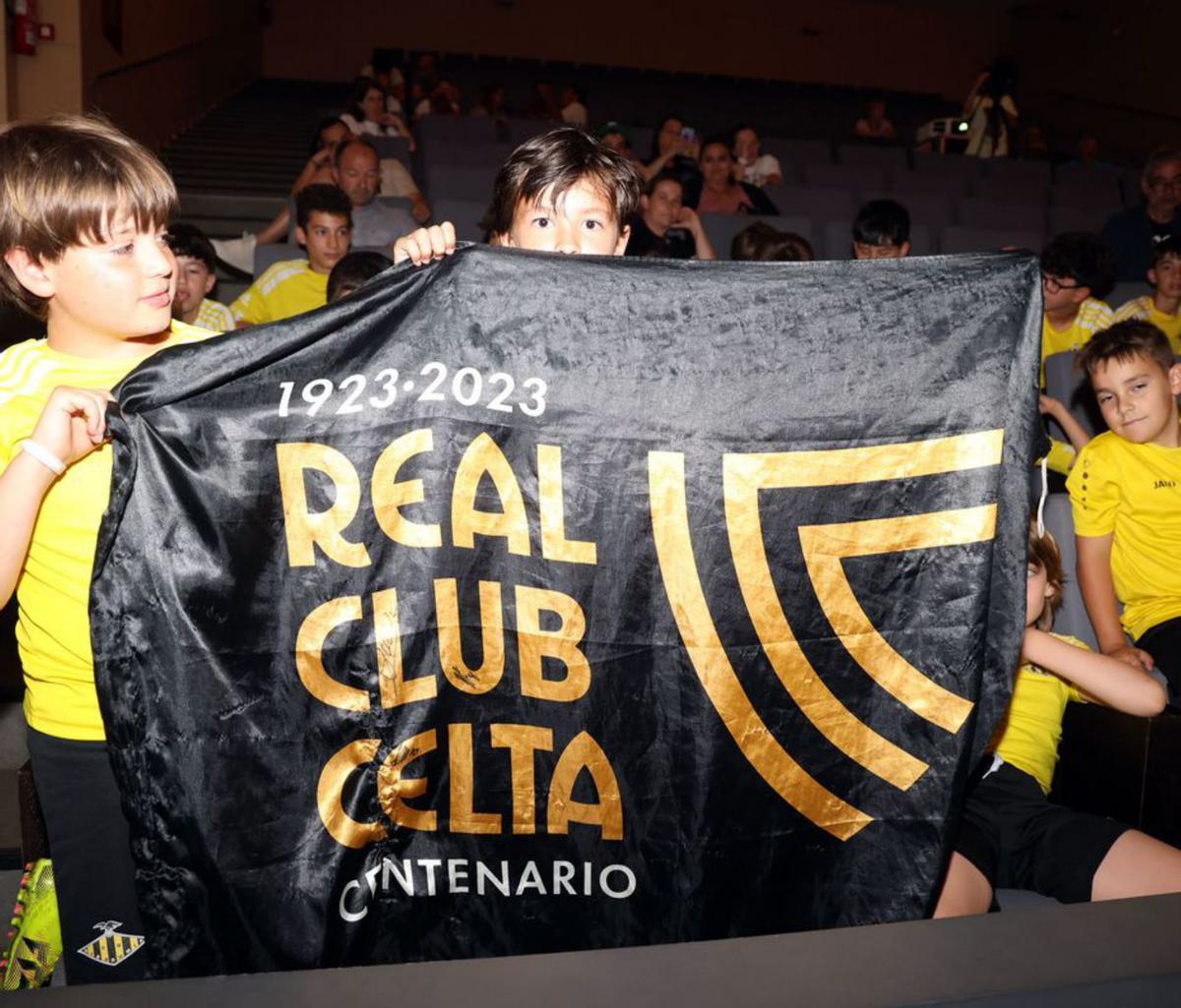 Presentación de la nueva edición de la Copa Ribadumia-CLAE Viajes. | Noé Parga