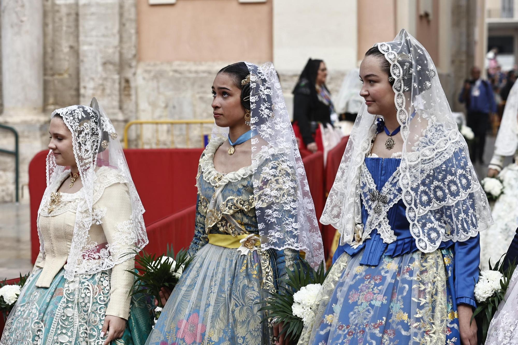 Ofrenda 18 de marzo. Calle de la Paz (16-17 horas)