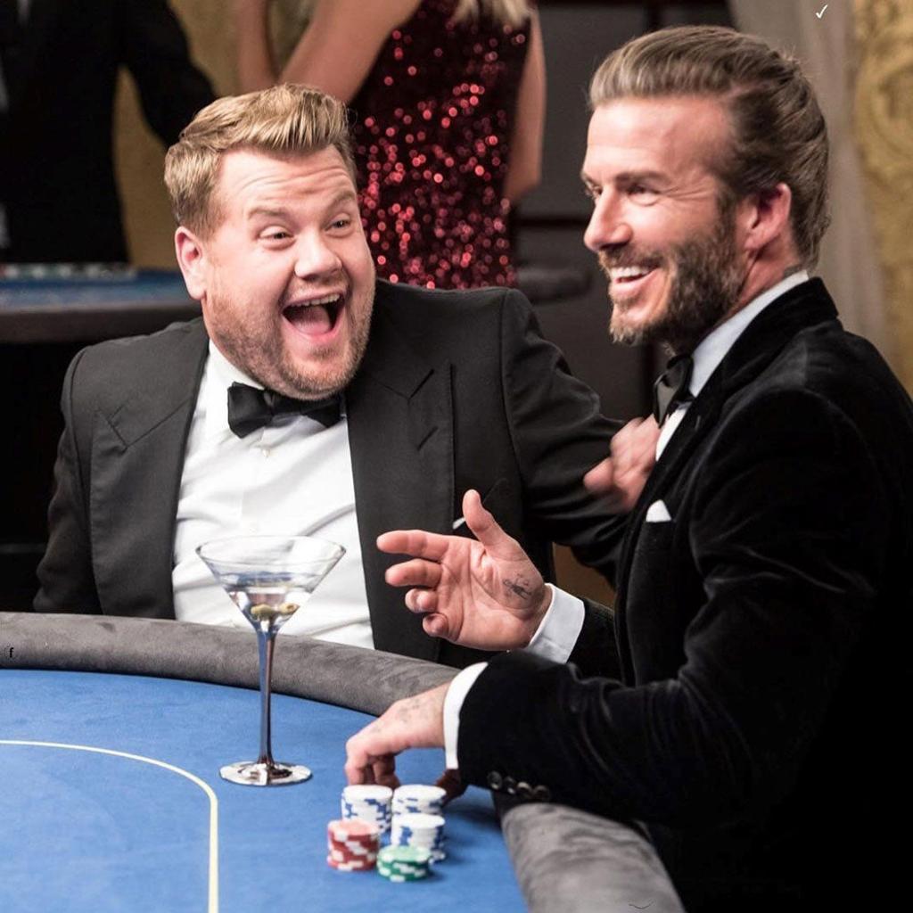 David Beckham y James Corden hacen de James Bond