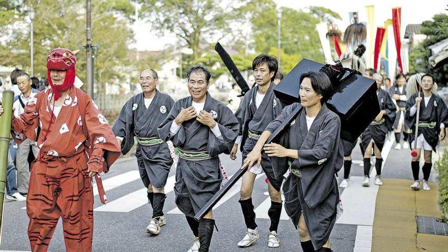 La tradiciones festivas tienden a seguir patrones comunes.