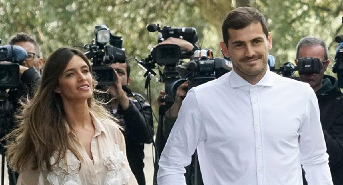 Sara Carbonero e Iker Casillas abandonan el hospital CUF Porto