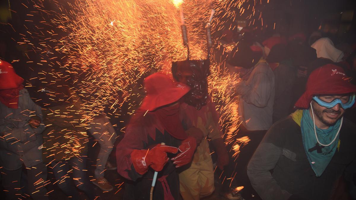 Troba&#039;t a les imatges del correfoc de Manresa