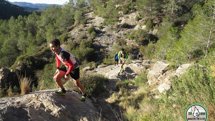 Maratón de Espadán: Cerca de 1000 corredores desafían al viento en Segorbe