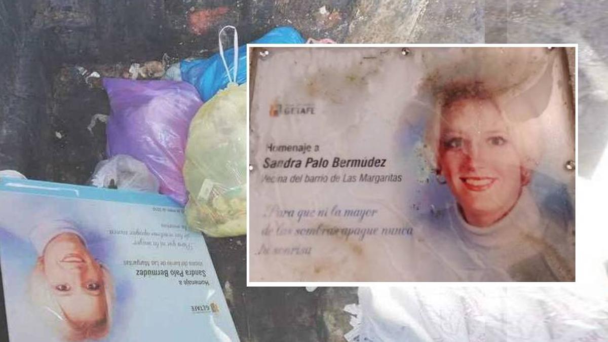 A la izquierda, la placa de Sandra arrancada y tirada a la basura en 2019. A la derecha, el nuevo acto vandálico cometido hace unos días.