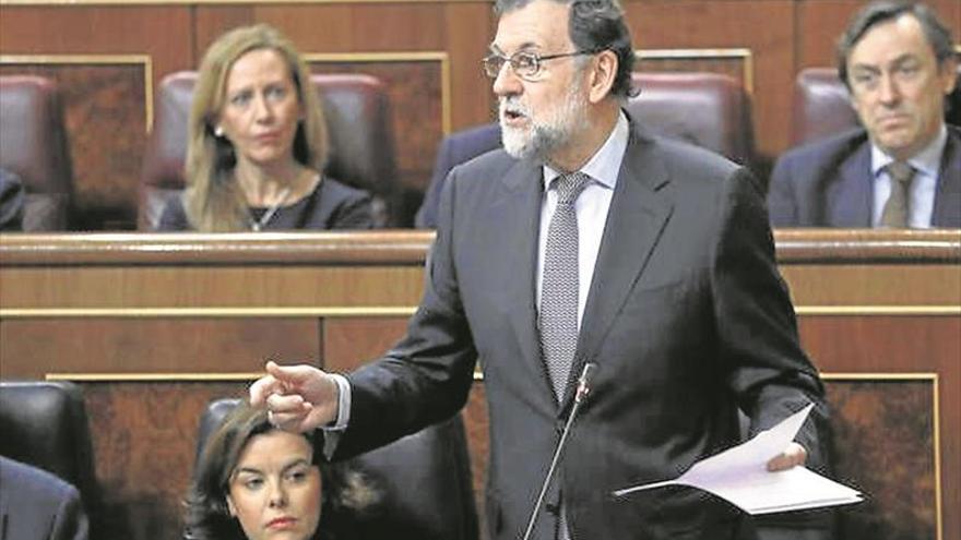 Rajoy hace suyas las palabras de Cospedal pero evita pedir perdón