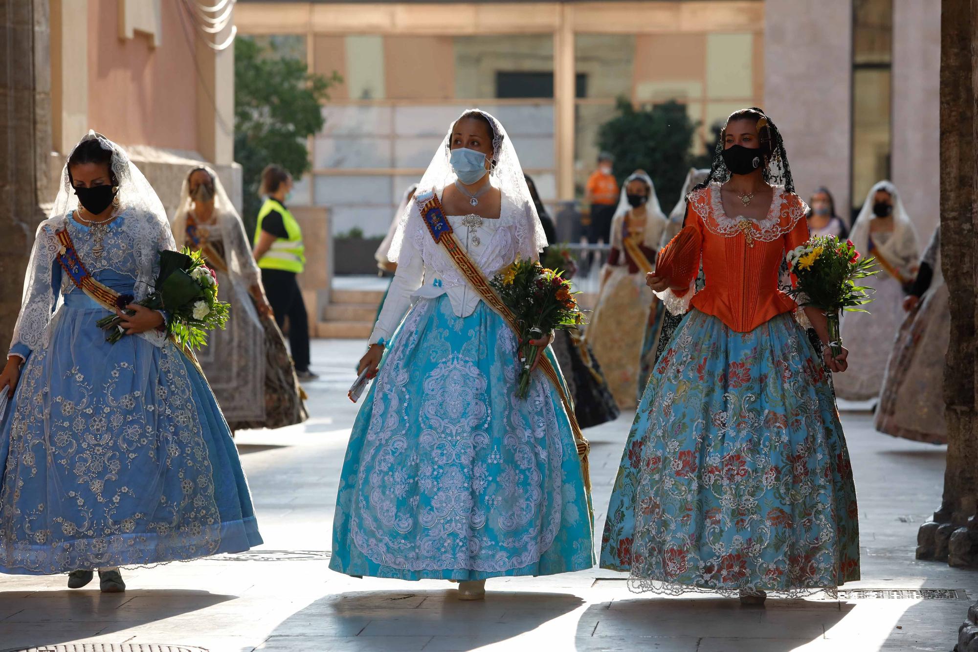 Búscate en el segundo día de Ofrenda por las calles del Mar y Avellanas entre las 9:00 y 10:00 horas