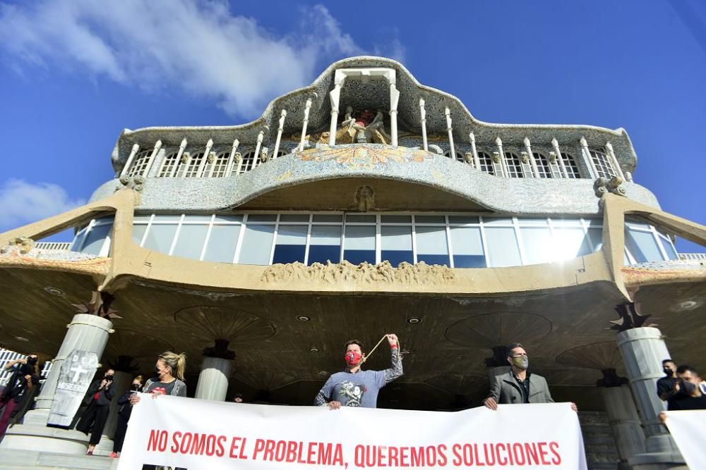 Protesta por el cierre de bares y restaurantes en Cartagena
