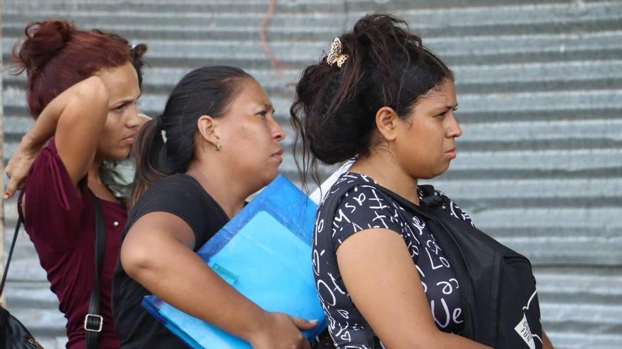 Escapar de la violencia para sufrir más: la falta de vías legales y seguras condena a millones de niñas y mujeres