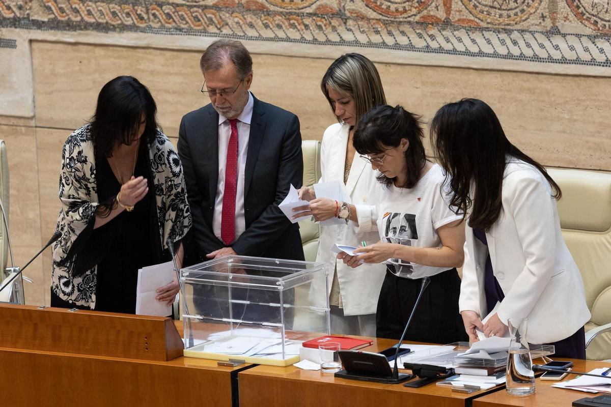 Recuento de votos en la última constitución de la Asamblea, en junio de 2023.