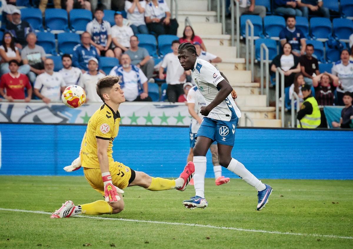 Partido de Primera RFEF CD Tenerife-Arenas