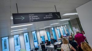Entrada de los juzgados de guardia de Barcelona, en la Ciutat de la Justícia.