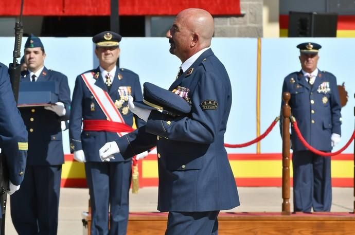 10/12/2019 TELDE.  El Mando Aéreo de Canarias celebra la festividad de Nuestra Señoara del Loreto, Patrona del Ejército del Aire, con imposición de condecoraciones, homenaje alos Caídos y Desfile.  Fotógrafa: YAIZA SOCORRO.  | 10/12/2019 | Fotógrafo: Yaiza Socorro