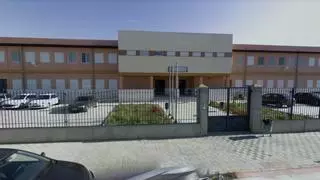 Muere una menor de 15 años en la puerta de un instituto de La Rinconada