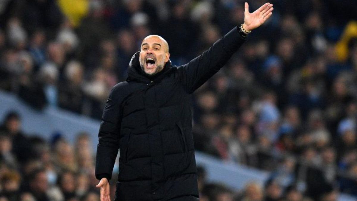 Pep Guardiola durante el encuentro entre el Manchester City y el Liverpool en el Etihad Stadium