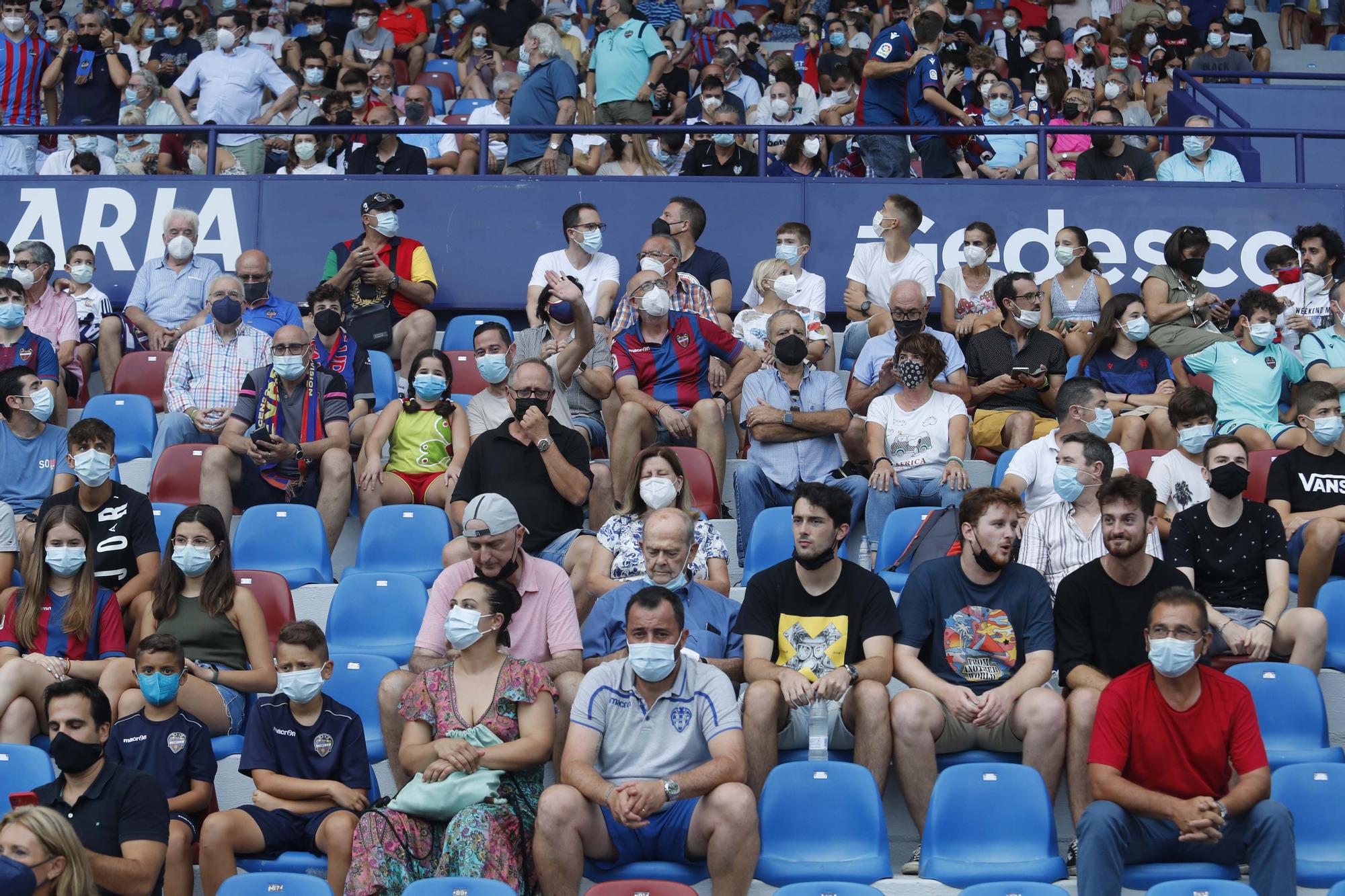 Levante UD - Rayo Vallecano en imágenes