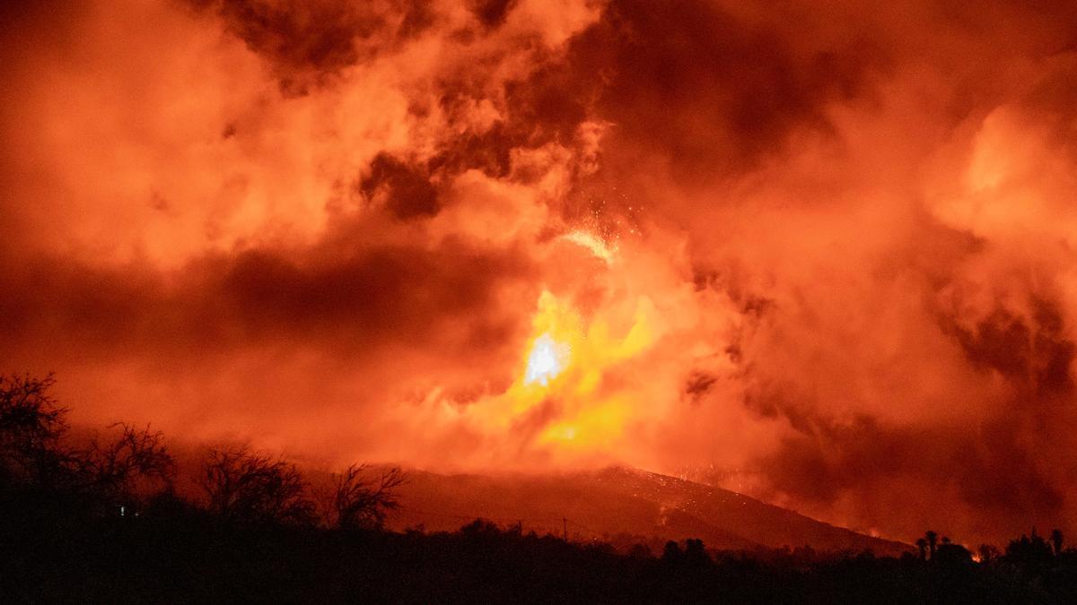 El volcà de ‘Cumbre Vieja’, anit