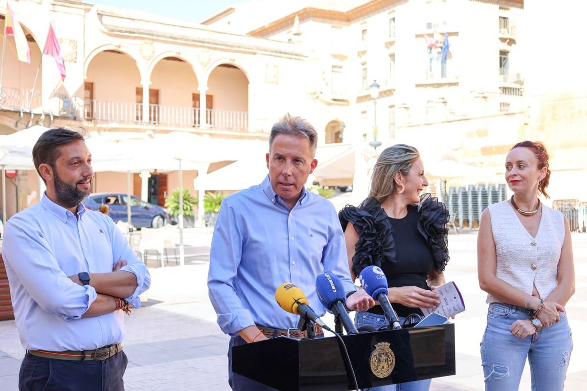 Fulgencio Gil durante la presentación de la Feria de Día 2025.