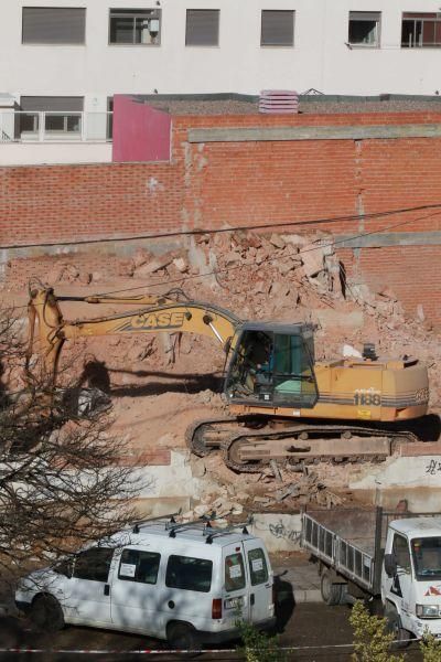 Las imágenes del derribo de Harinas Colino