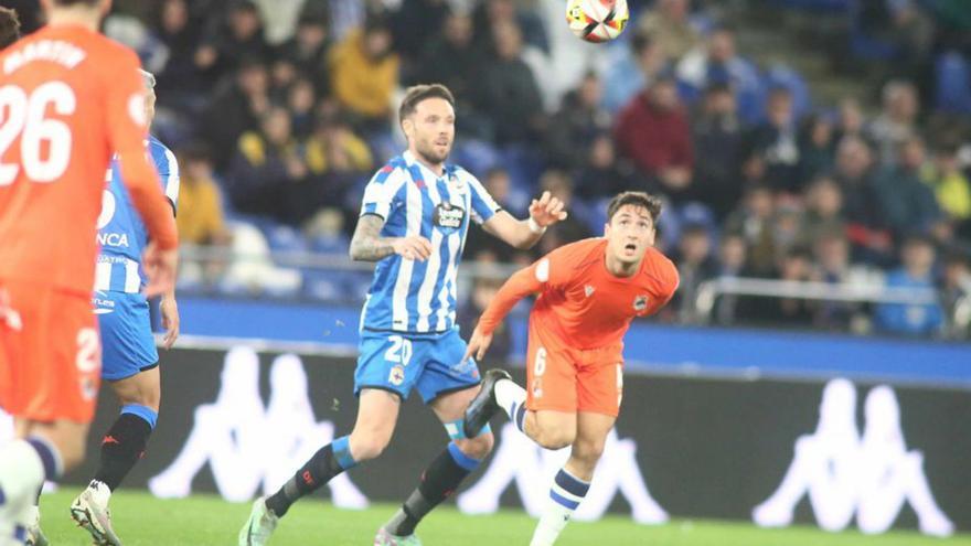 José Ángel, en el partido ante la Real Sociedad B. |  // IAGO LÓPEZ