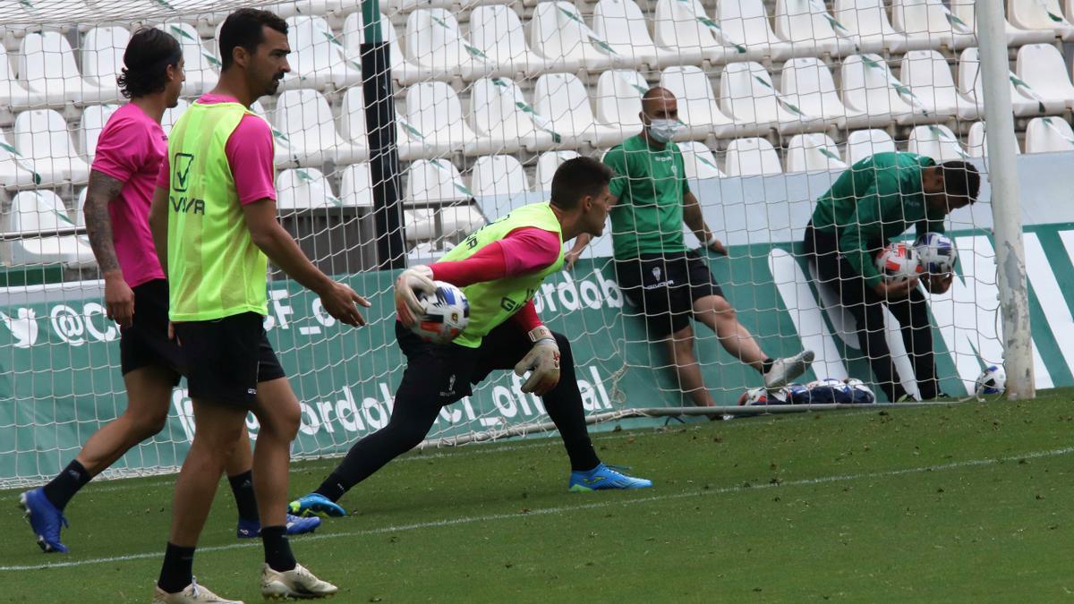 Entrenamiento del Córdoba CF tras el descenso a Segunda RFEF