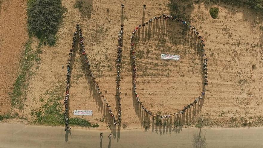 Manifestación contra la macroplanta de biometano: "Pedimos al alcalde de Llíria que no de la licencia de obra"