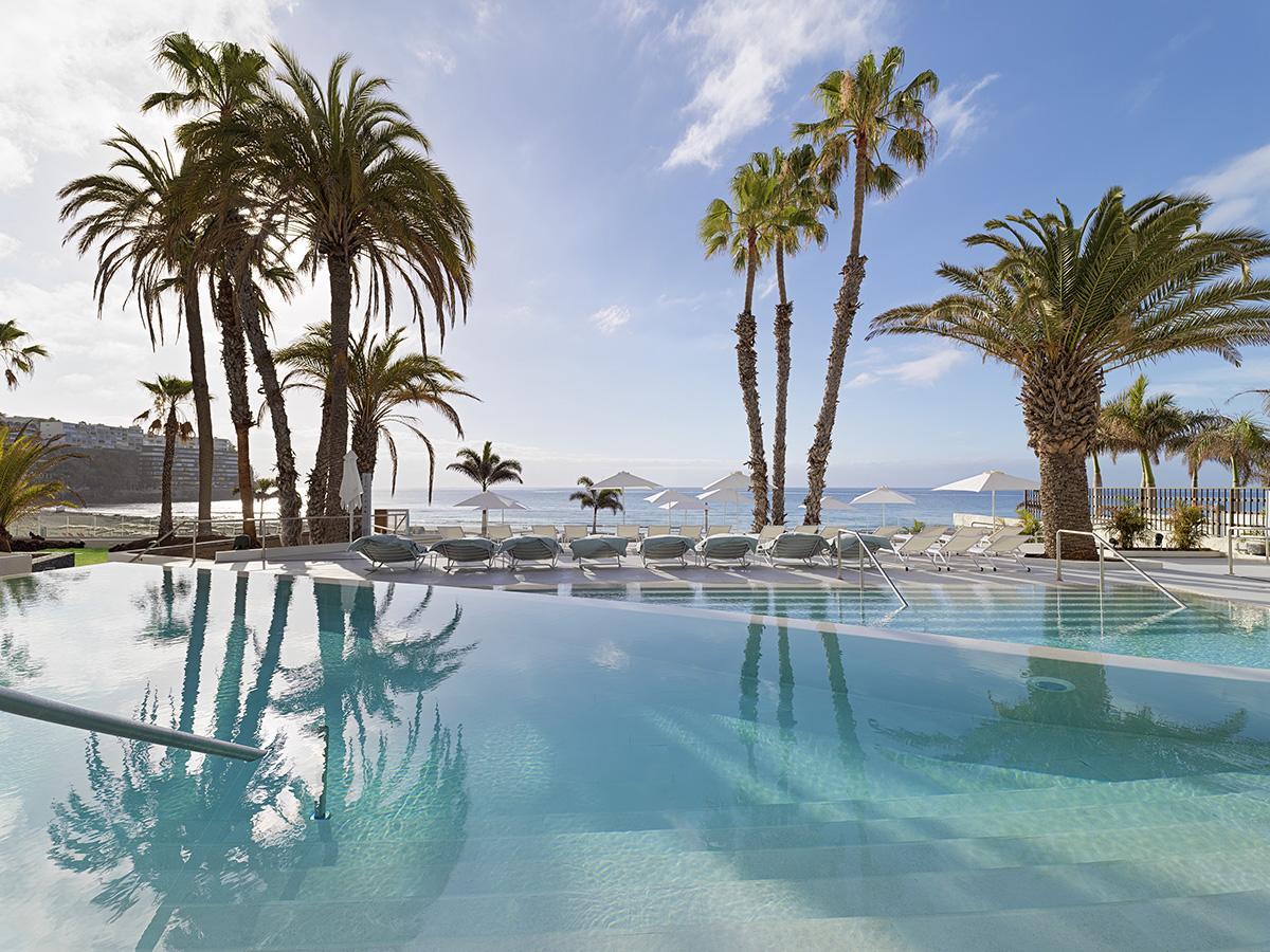 Piscina frente al mar en el Paradisus by Meliá Gran Canaria