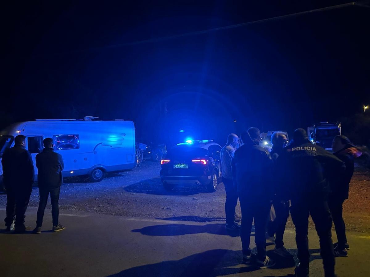 Desalojo de la Rambla de la Azohía.