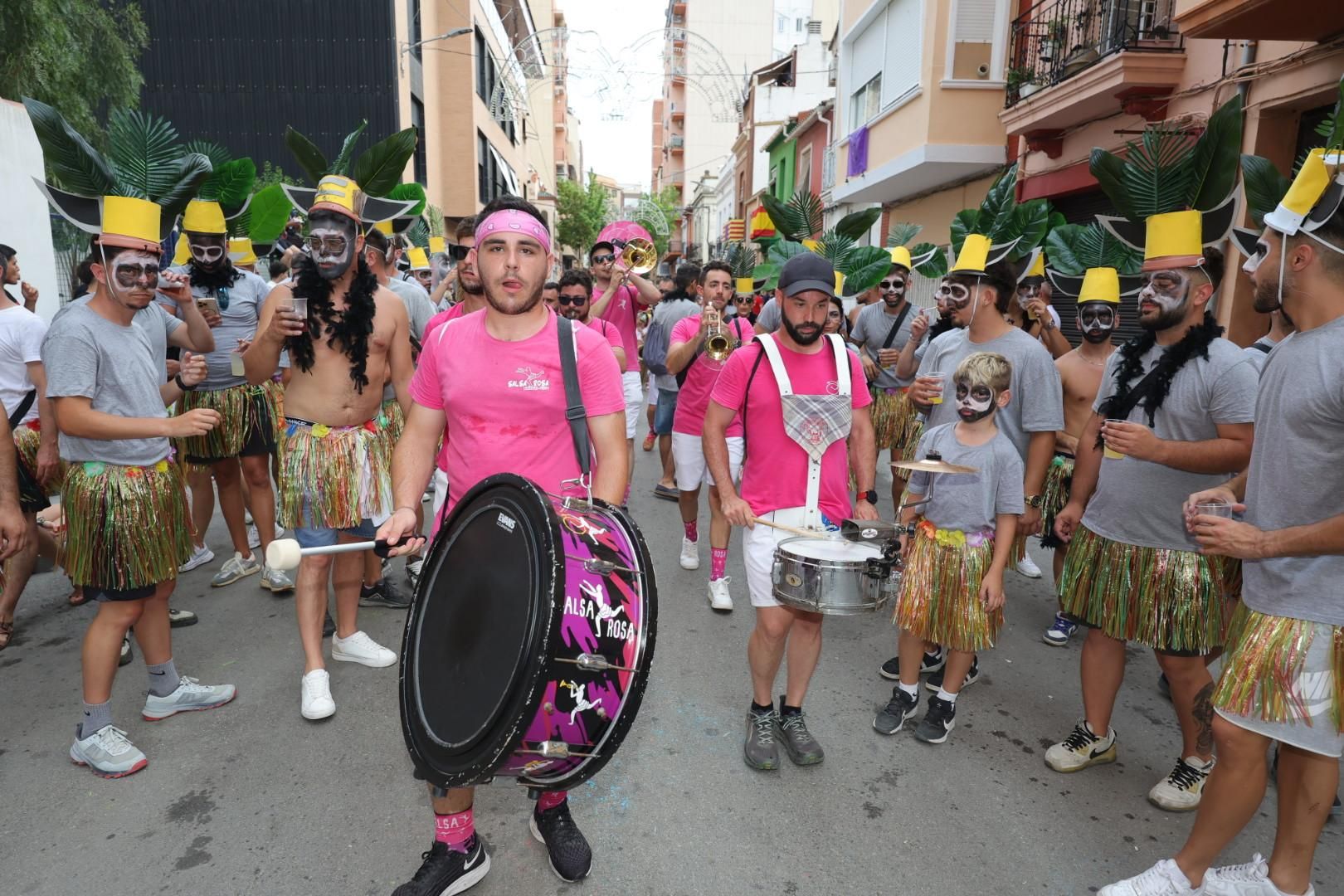 Galería | El Grau disfruta de su desfile de peñas