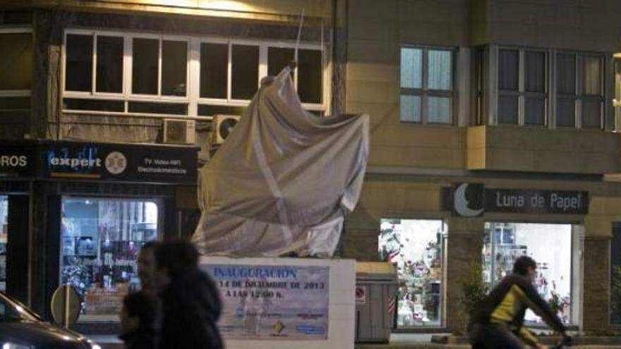 Cantó El monumento ya está instalado