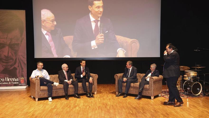 Murcia se rinde a la carrera de Ureña