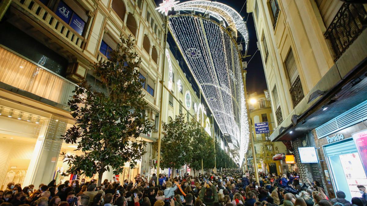 Alumbrado de Navidad de Córdoba en la calle Cruz Conde.