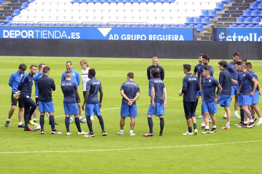 Entrenamiento de la Selección Galega en Riazor