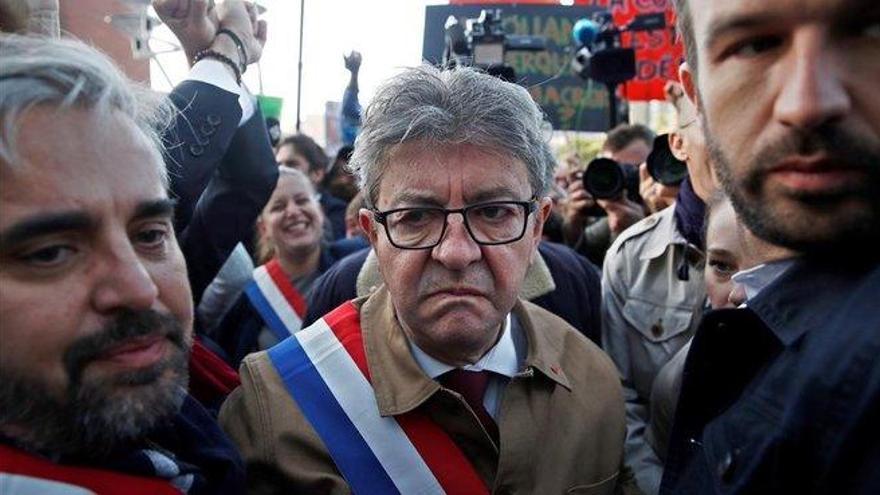 Mélenchon se considera víctima de un &quot;juicio político&quot;